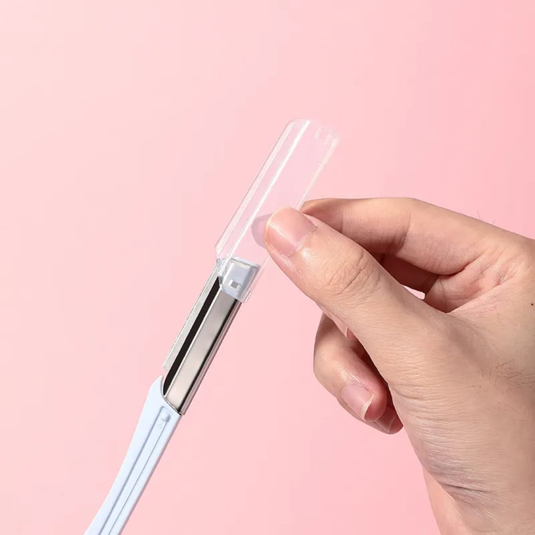 Slanted Tip Eyebrow Trimmer Anti-Slip Stainless Steel